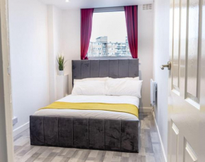 2 bed with Free parking